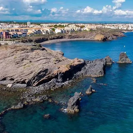 Cap D'agde : 3p Duplex Confort Avec Piscine Et Parking - Fr-1-749-12
